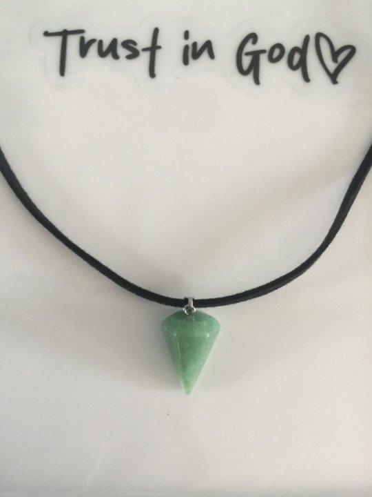 Grøn Aventurin vedhæng. Vælg selv.